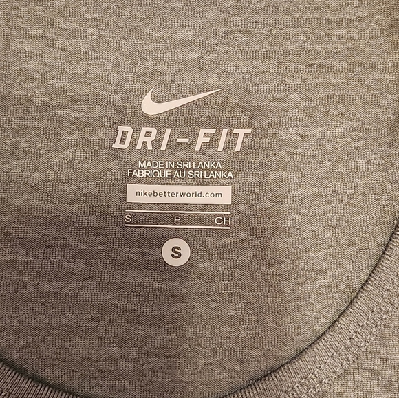 Nike Women's Gray Tank Top Size Small - Picture 2 of 3